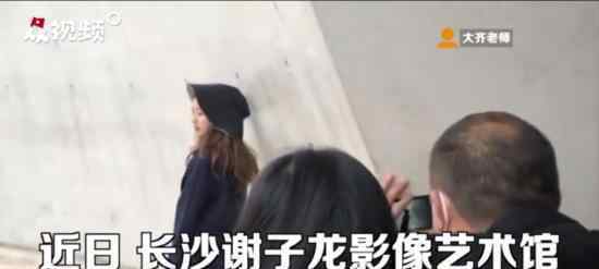 保安拍照技术高超引排队 影像馆里的“扫地僧”