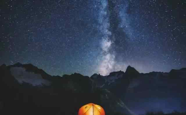 旅游卫视主持人 旅游卫视主持人杨正龙，福州高校面对面！和你一起撕开旅行的真相