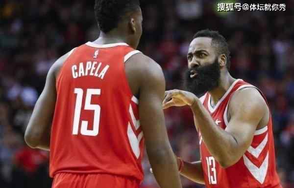 卡佩拉 就在今天，卡佩拉达成一个前无古人的NBA纪录，难怪火箭给他8000万