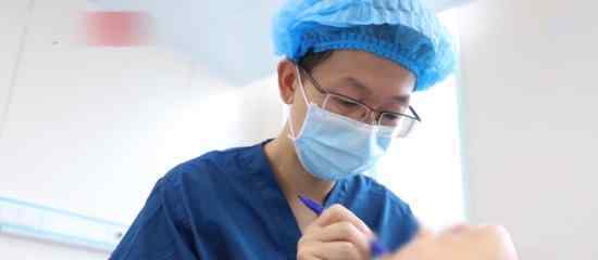 高考生扎堆割双眼皮男生占20% 爱美之心人皆有之