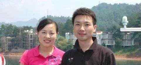 康辉的老婆 央视知名主持人康辉，妻子文静漂亮，结婚19年没孩子租房住