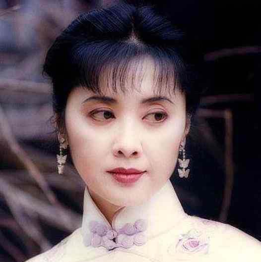 西游记女儿国国王扮演者 《西游记》女儿国国王朱琳，被誉为“第一美女”，如今怎样了？