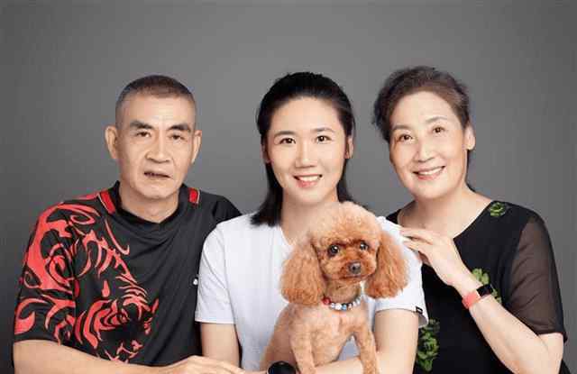 魏轶力 38岁国羽世界冠军蜕变气质女神，篮球世家出身，执教国家队终圆梦