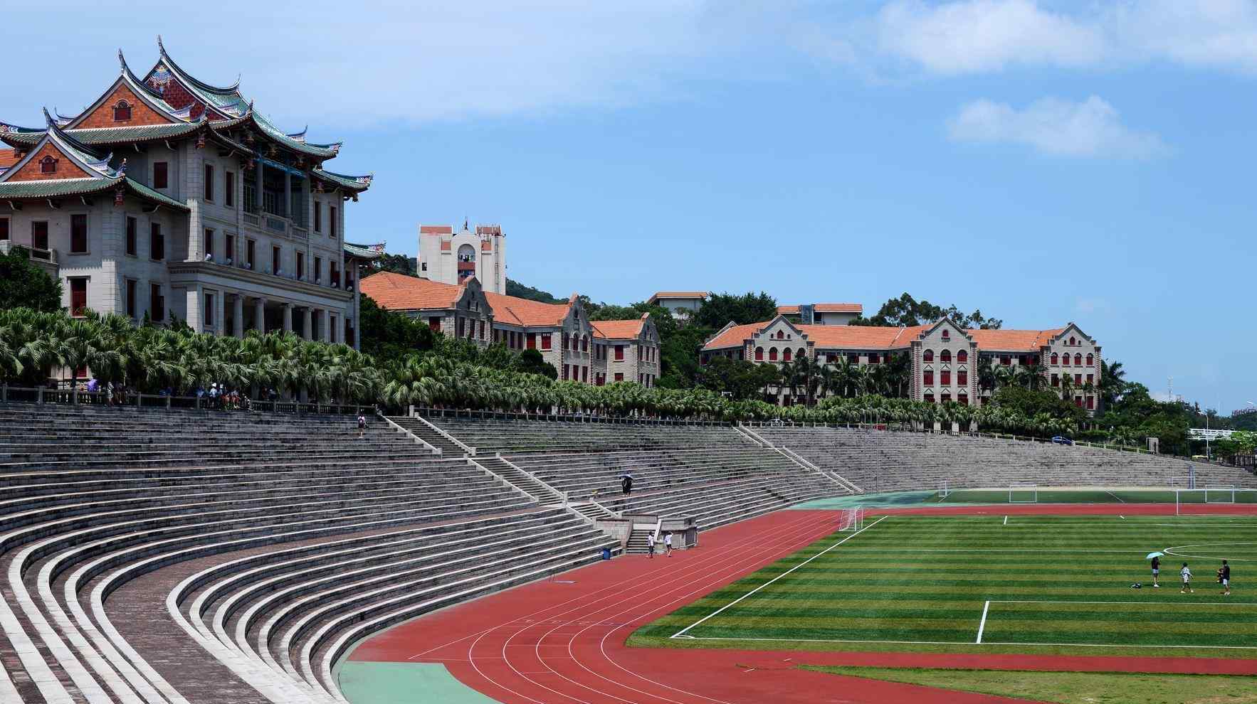 重庆城市学院 这两所大学，名字听起来像是在四川，实际上却是在重庆，有点尴尬