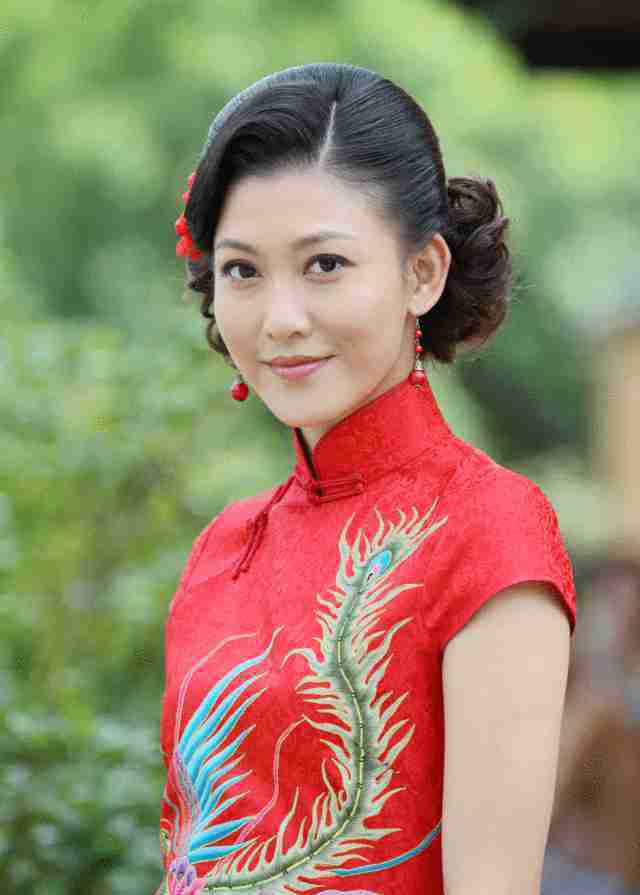 何远恒 苦情人李彩桦：出道为父还债，拒潜规则遭雪藏，情路坎坷还被插足