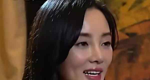 李小璐整容前后 有种“整容”叫离婚一年，李小璐没啥变化，而贾乃亮却让人认不出