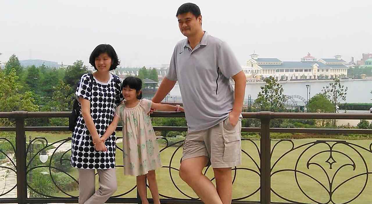 叶莉多高 13岁2米26！姚明看到后会担心吗，姚沁蕾能长多高？