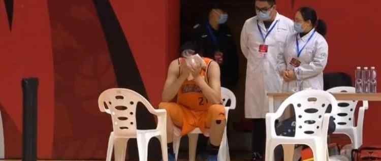 唐才育 宗赞被唐才育打到面部 上海人员大喊欲送医 阿的江斥其别吵吵