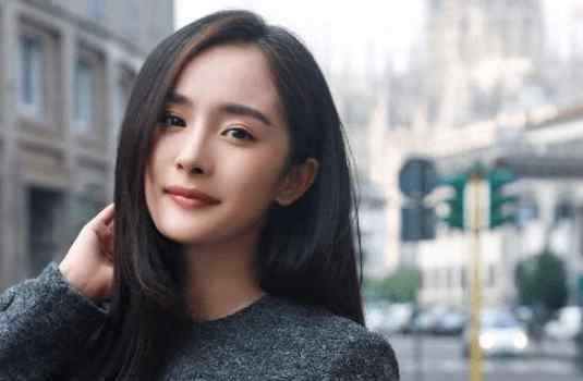 杨幂被扇耳光 被导演扇耳光，角色遭到替换，杨幂凭什么成为一线女星