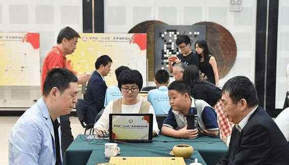 中国围棋第一人 中国首位围棋世界冠军，棋力胜过聂卫平，结过3次婚，娶娇妻无子