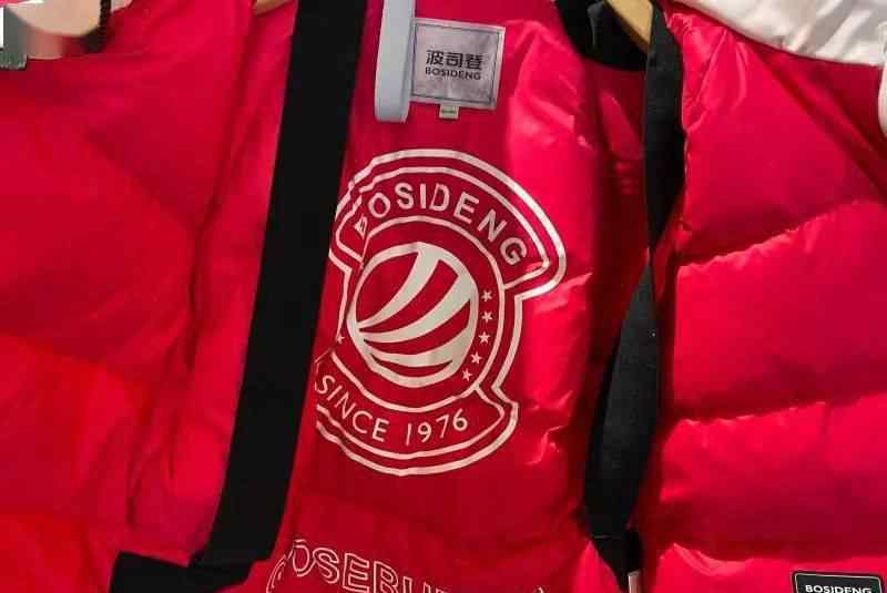 大鹅羽绒服 国产羽绒服为什么干不过加拿大鹅？