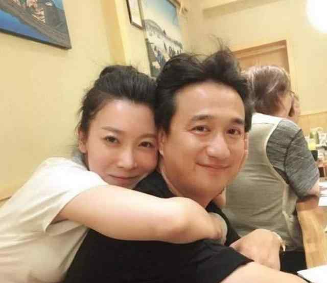 黄磊学生 她是黄磊的学生，25岁嫁总裁，生一儿一女被抛弃，如今复出资源不断