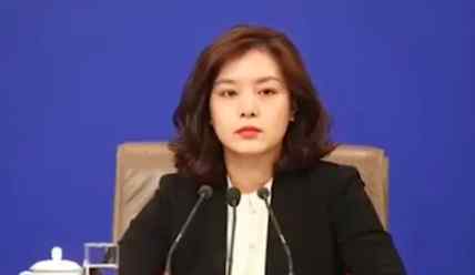 中美高层战略对话现场翻译是张京！沉稳大气临危不乱 细节火了