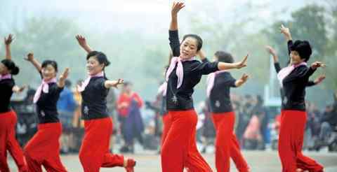 河南许昌规定9点后不准跳广场舞 跳广场舞能减肥吗