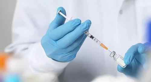 普京要求大规模接种新冠疫苗 普京的女儿在注射疫苗后死亡