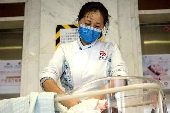 新加坡新生男婴自带新冠抗体 孕妇感染新冠会影响胎儿吗