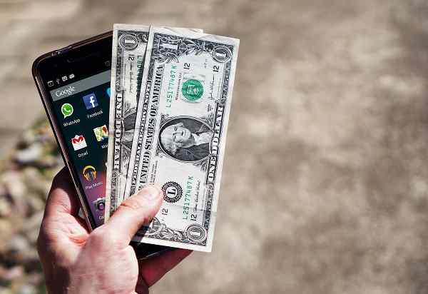 交行信用卡中心电话 突然接到交通银行客服电话，让我提额到8万？