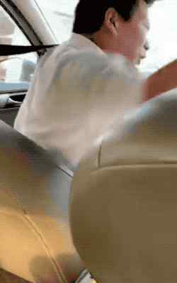 车爷 【@许大奔呀 小姐，不要缩！】你欠这位上海出租车爷叔一个道歉！愤怒网友扒出劲爆黑历史！