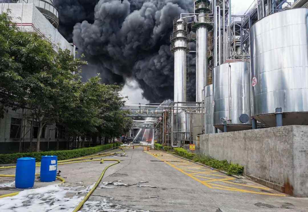 福建新能源公司起火事故2人失踪 事件详细经过！