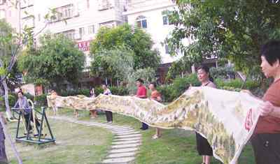 耗时6年手绣《清明上河图》 称是给女儿做嫁妆