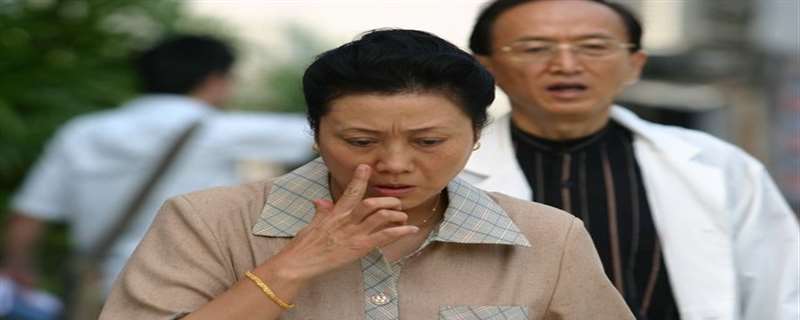 奶奶将孙女推下楼梯什么电视