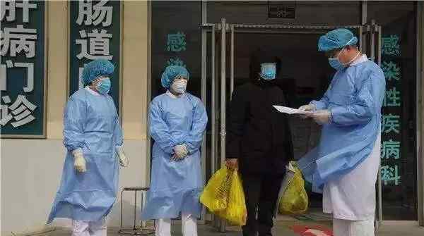 感染新冠肺炎不仅隐瞒还乱跑 患者刚出院就被拘留