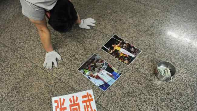 体操冠军偷窃入狱 估计近几年是见不到人了