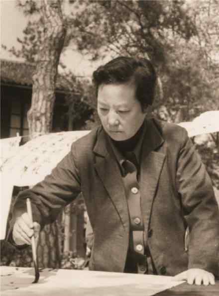 中国书画界泰斗陈佩秋辞世 具体是啥情况?