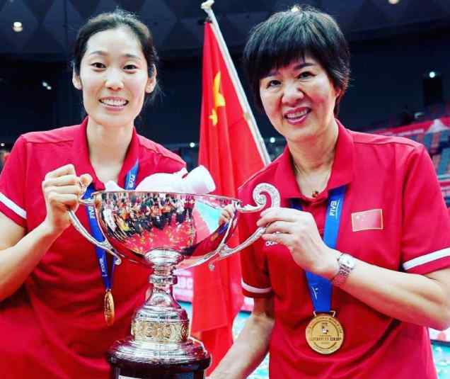 中国女排重回第一 总分320分