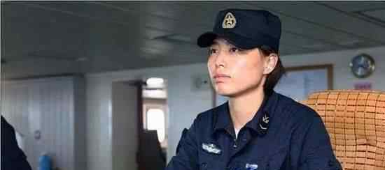 中国航母女司机 退役后小腿留神秘疤痕