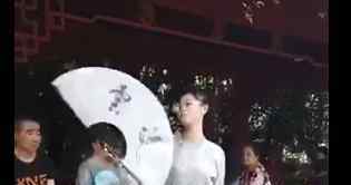 峨眉弟子穿运动汉服教武术 究竟发生了什么?