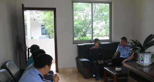 烧掉作业离家出走 公园过夜靠摘村民地里的蔬菜瓜果充饥