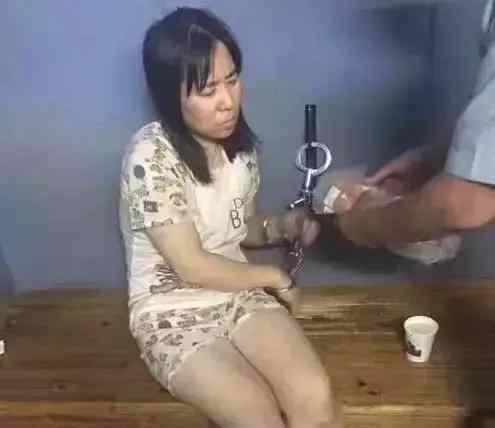 杭州纵火保姆首次发声：烧死林家4口我始料未及 帮我在灵堂上献束花