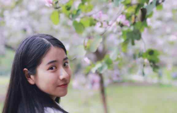 少女神似奶茶妹妹 通过了八所学校的艺考