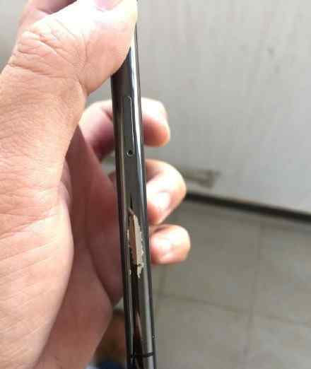 惨不忍睹 苹果iphone X试用半月掉漆严重