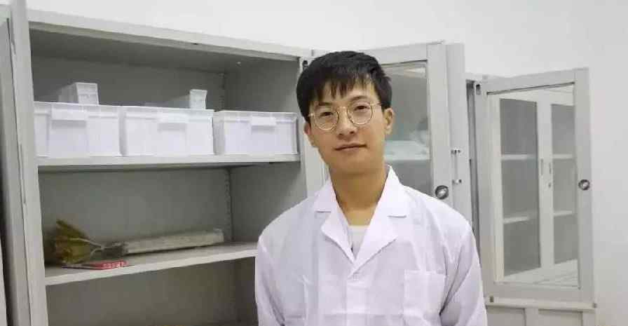 化学方程式写评语 登上网络热搜了！