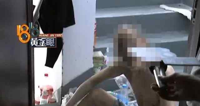 父亲住楼道女儿却不愿往来 背后真相是什么？