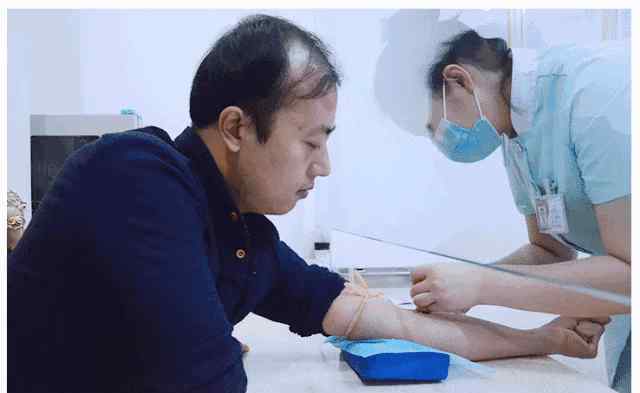 秃顶了还能长出头发吗 20多岁小伙遭遇秃顶危机，他用6个小时让头发重新“长”出来… | 脱发、少发必看