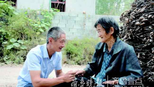 男子弃50万高薪回乡做公益 将助老公益当成事业来做力所能及地帮助老人