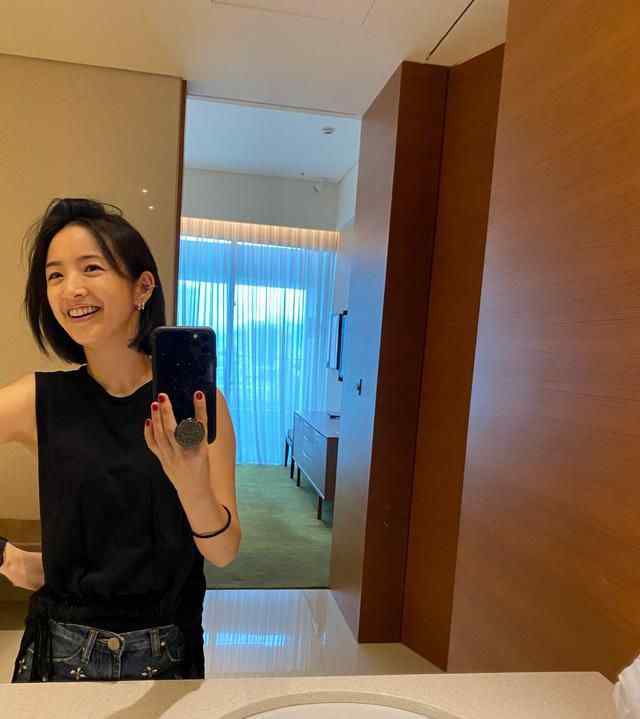 林依晨30秒采访摸了四次鼻子就被传离婚婚变 为什么不能生育怀上孩子