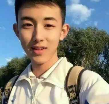 韩国学生羡慕中国校服 盘点中国校服的百年变迁史