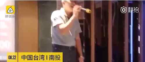 全班向当年欺负过的女生道歉 其中一名男同学还剃光头表达歉意