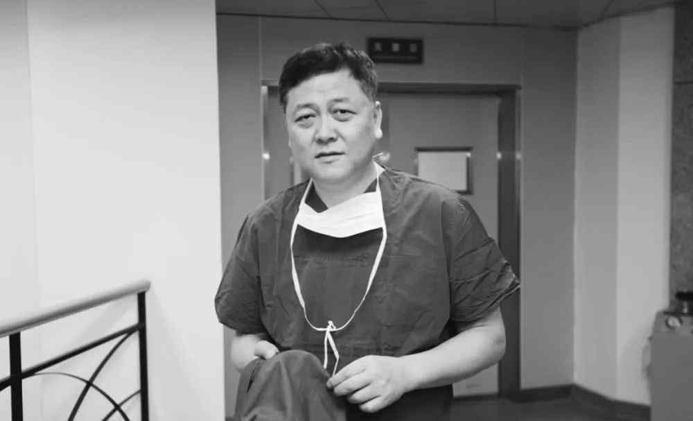 李文亮等14人被评为首批烈士 对此大家怎么看？