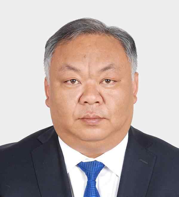 云南大姚县“80后白发书记”李忠凯转岗副县长