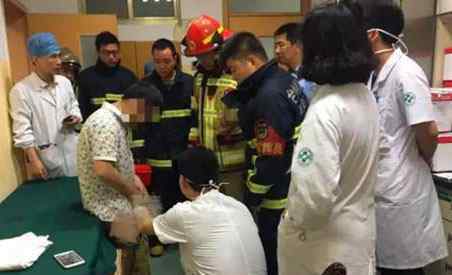 男子下体被扳手套住17小时 头端高度肿胀发紫有切除的风险