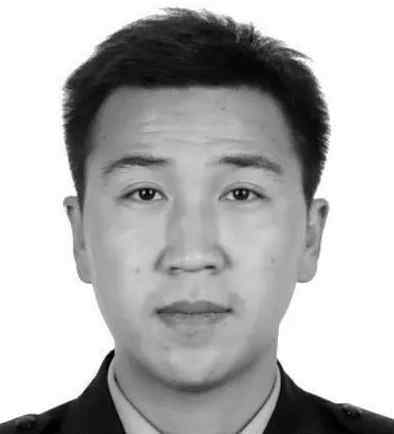 刑警为救嫌犯殉职 嫌犯也因溺水抢救无效死亡