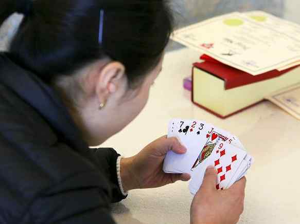 世界记忆美女大师 190个数字看5分钟全背会