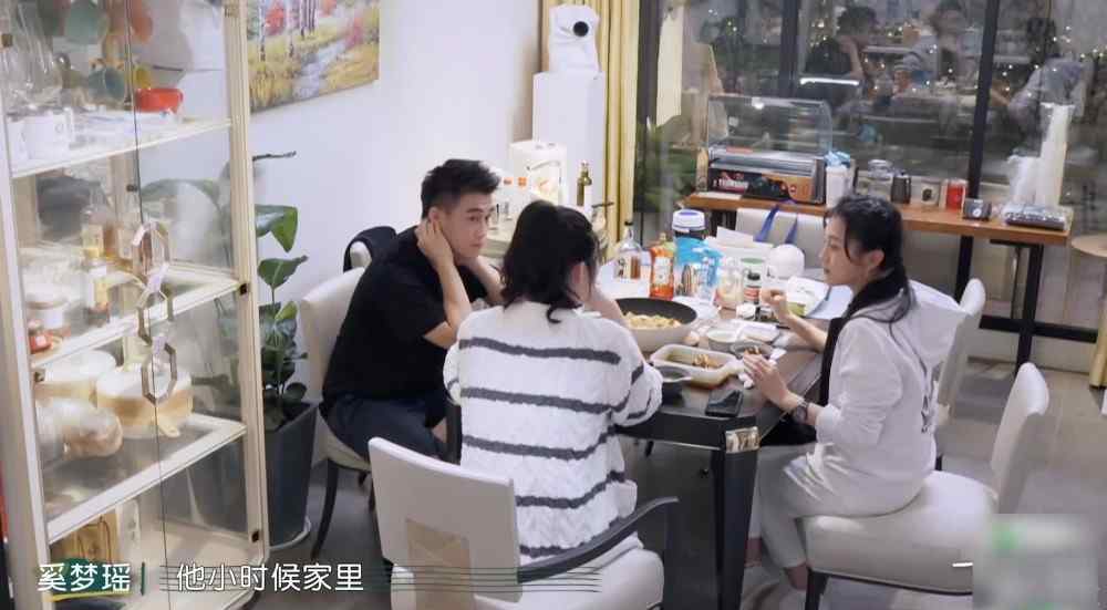 何猷君家保姆中过三千万 到底什么情况呢？