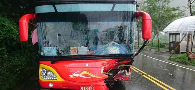 台游大陆游客车祸 事件的真相是什么？