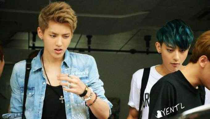 黄子韬点赞吴亦凡 吴亦凡：黄子韬唱歌难听